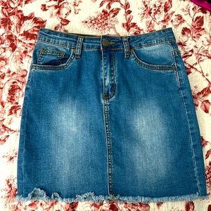 American Bazi Jeak skirt with fringe